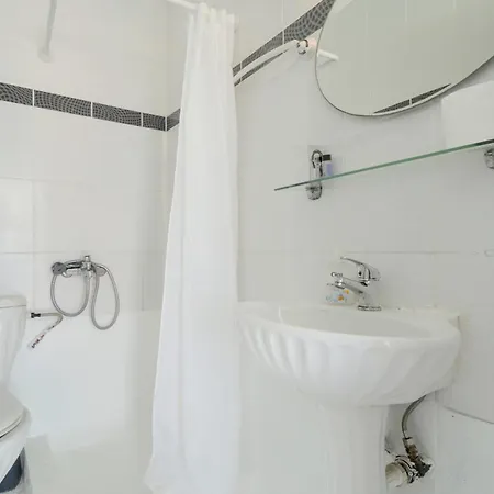 Xenia & Antonis Gæstehus 3*